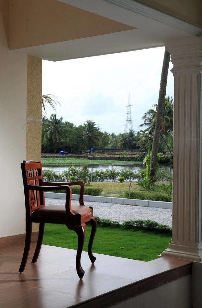 Punarnava Bamboo Lagoon Ayurveda Village Kochi 外观 照片